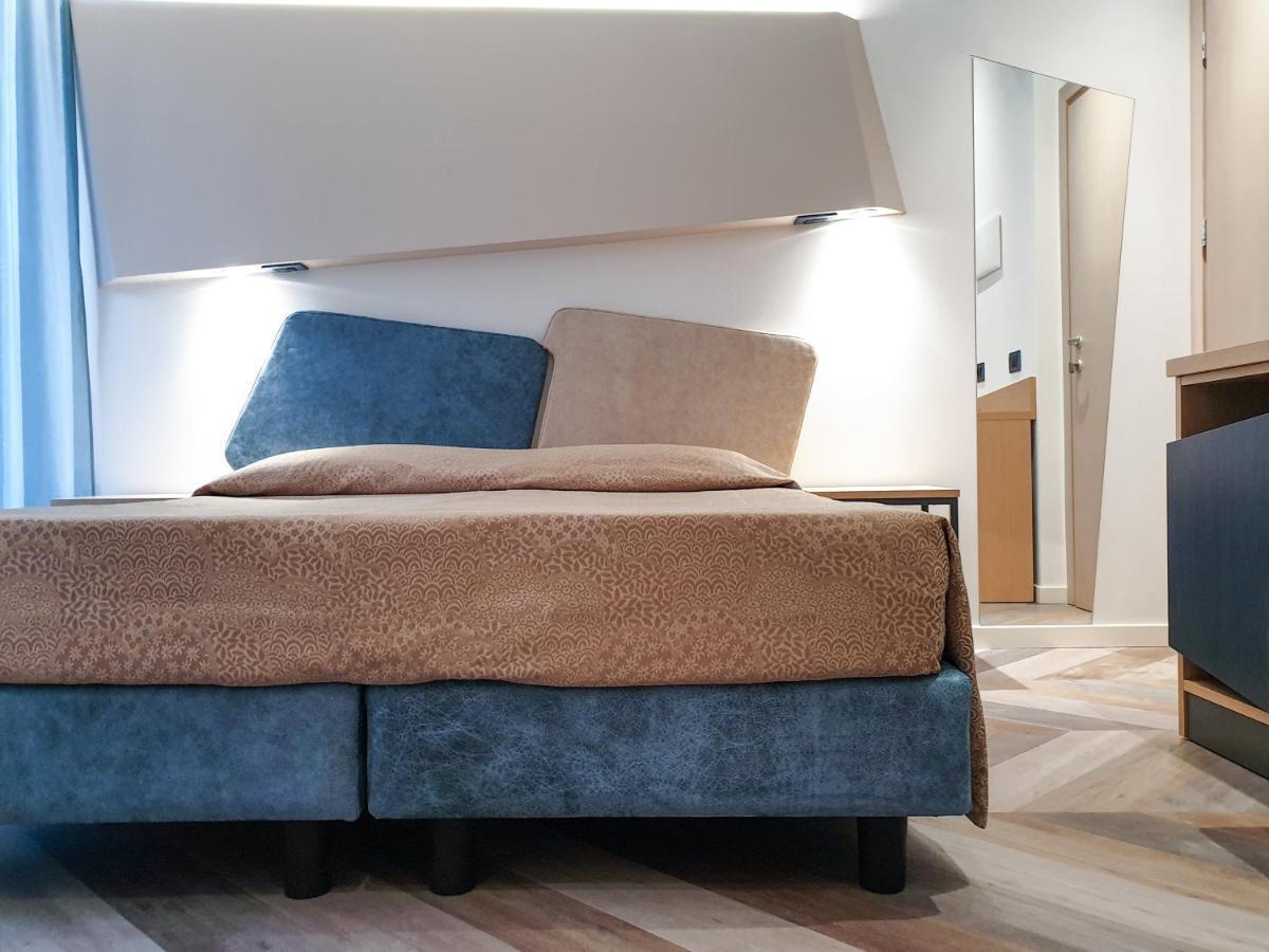 Color Hotel Ρίμινι Εξωτερικό φωτογραφία
