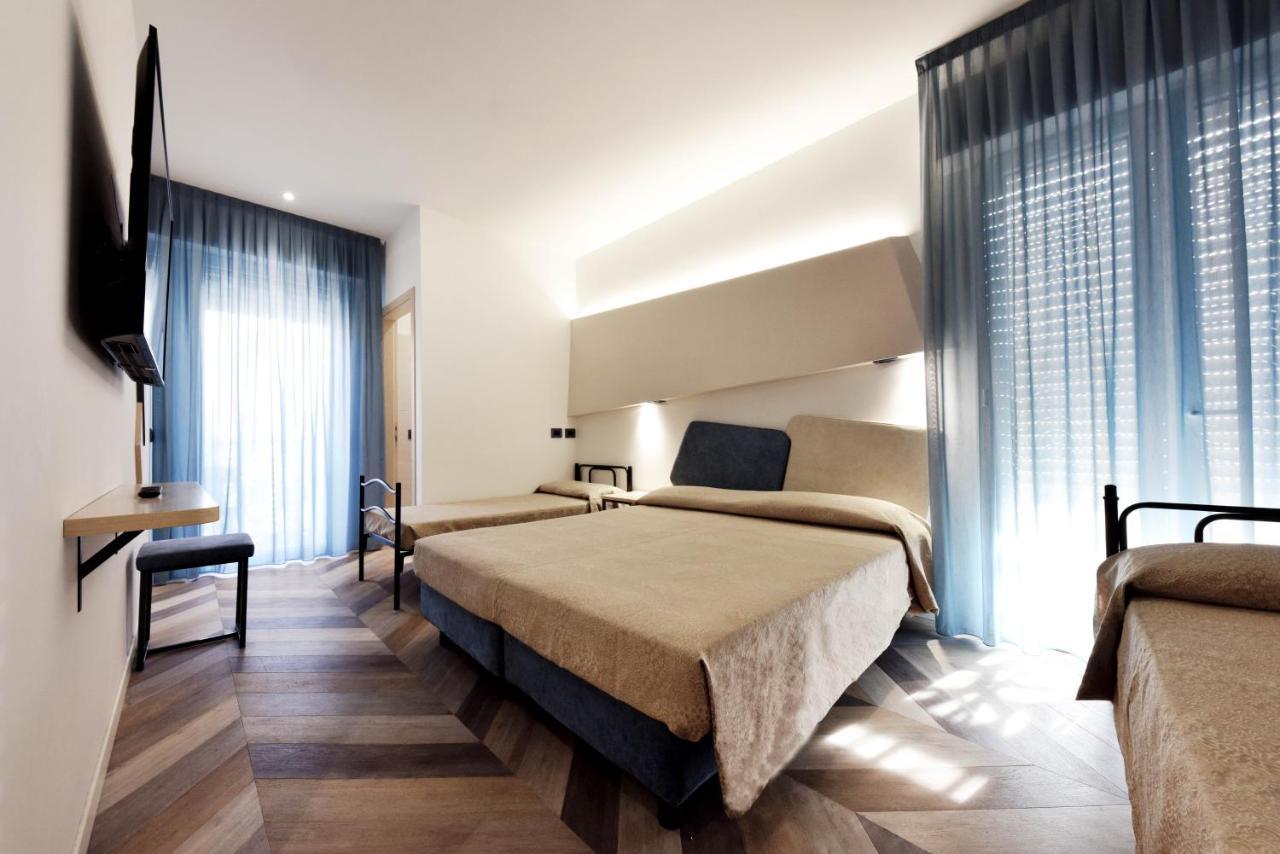 Color Hotel Ρίμινι Εξωτερικό φωτογραφία