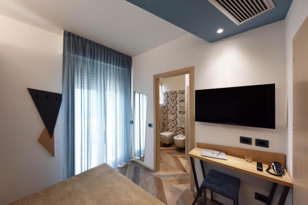 Color Hotel Ρίμινι Εξωτερικό φωτογραφία