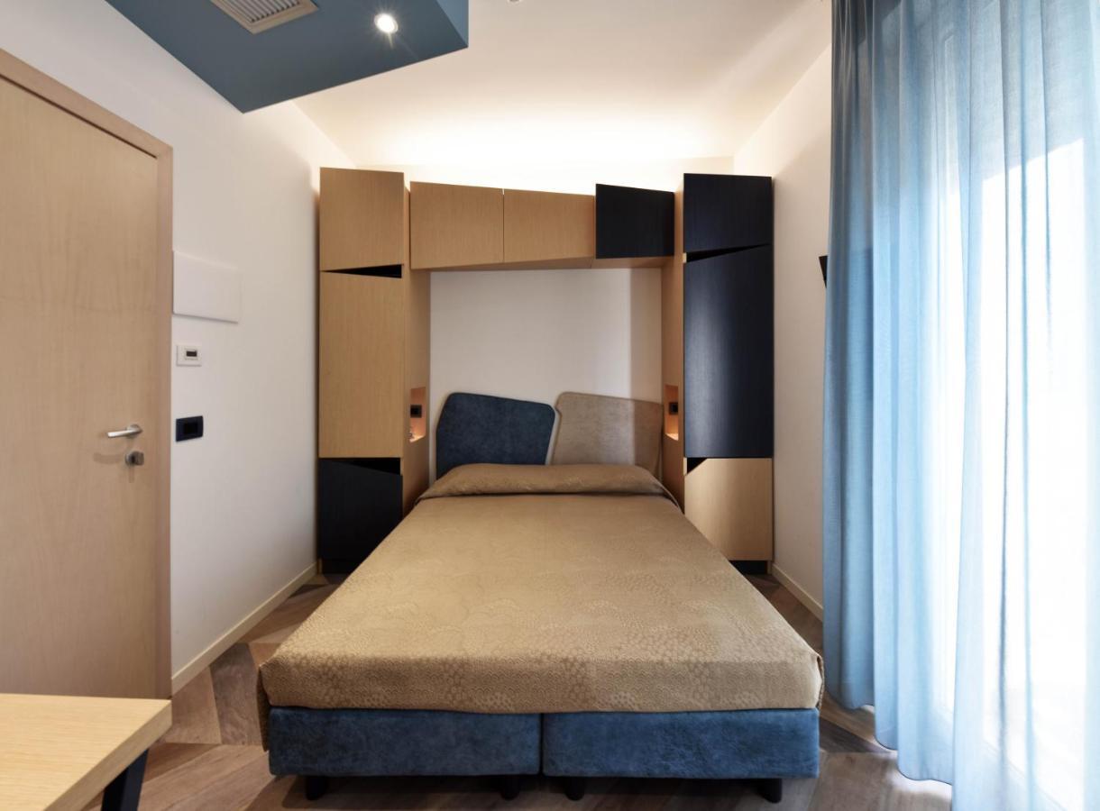 Color Hotel Ρίμινι Εξωτερικό φωτογραφία