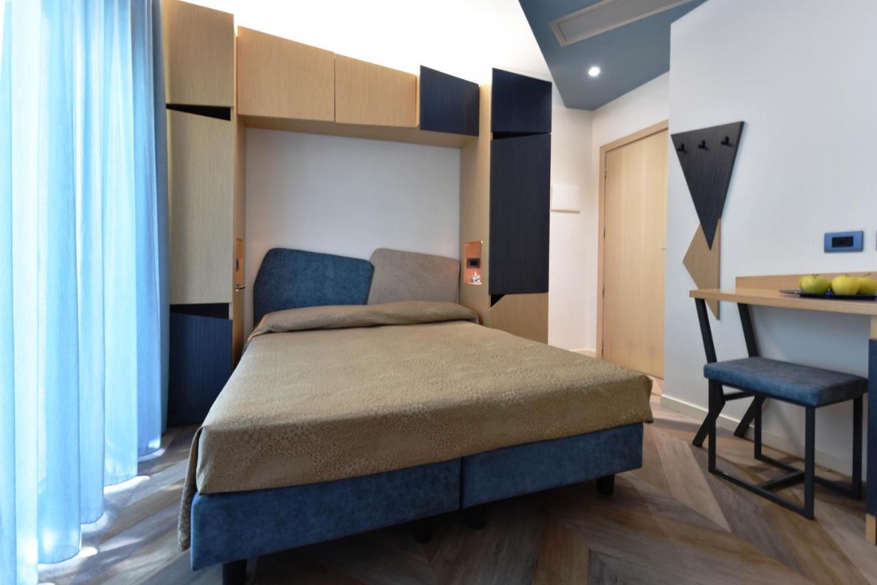 Color Hotel Ρίμινι Εξωτερικό φωτογραφία