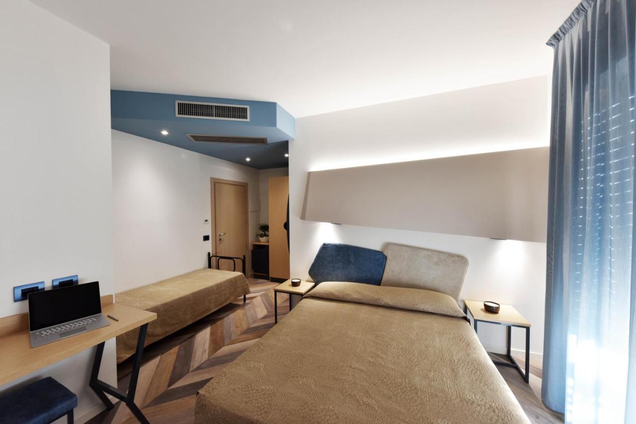 Color Hotel Ρίμινι Εξωτερικό φωτογραφία