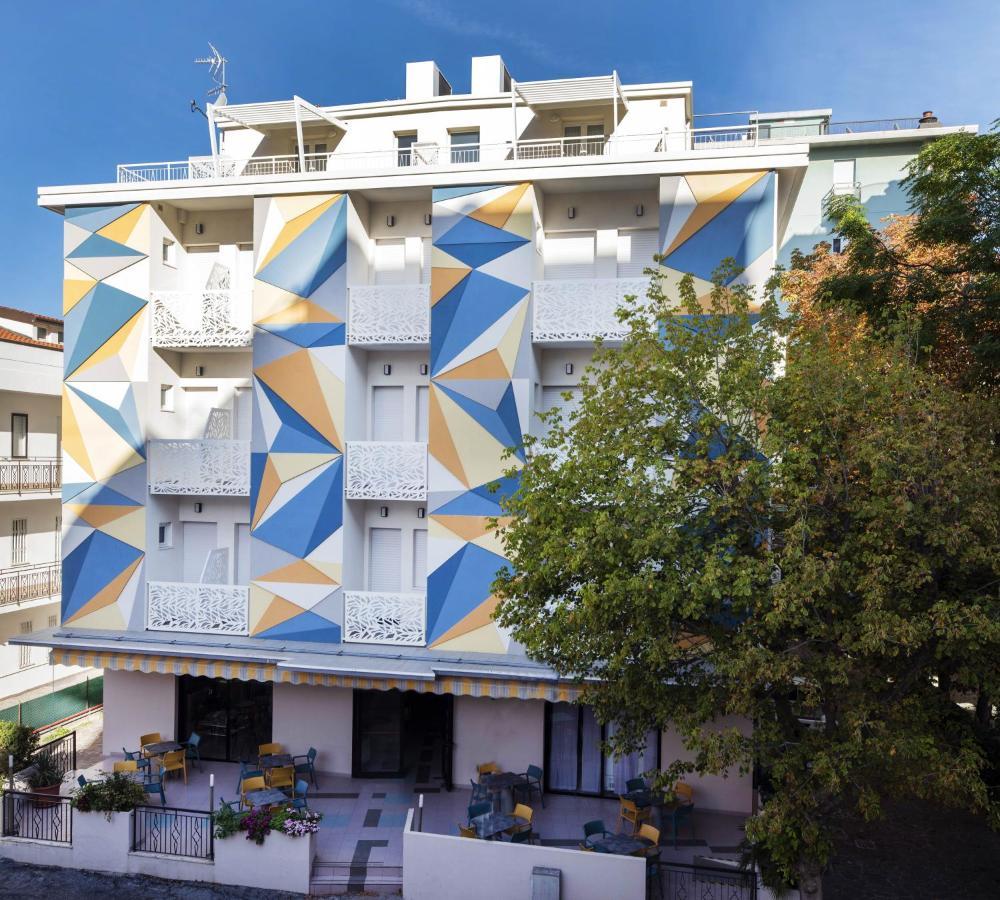 Color Hotel Ρίμινι Εξωτερικό φωτογραφία