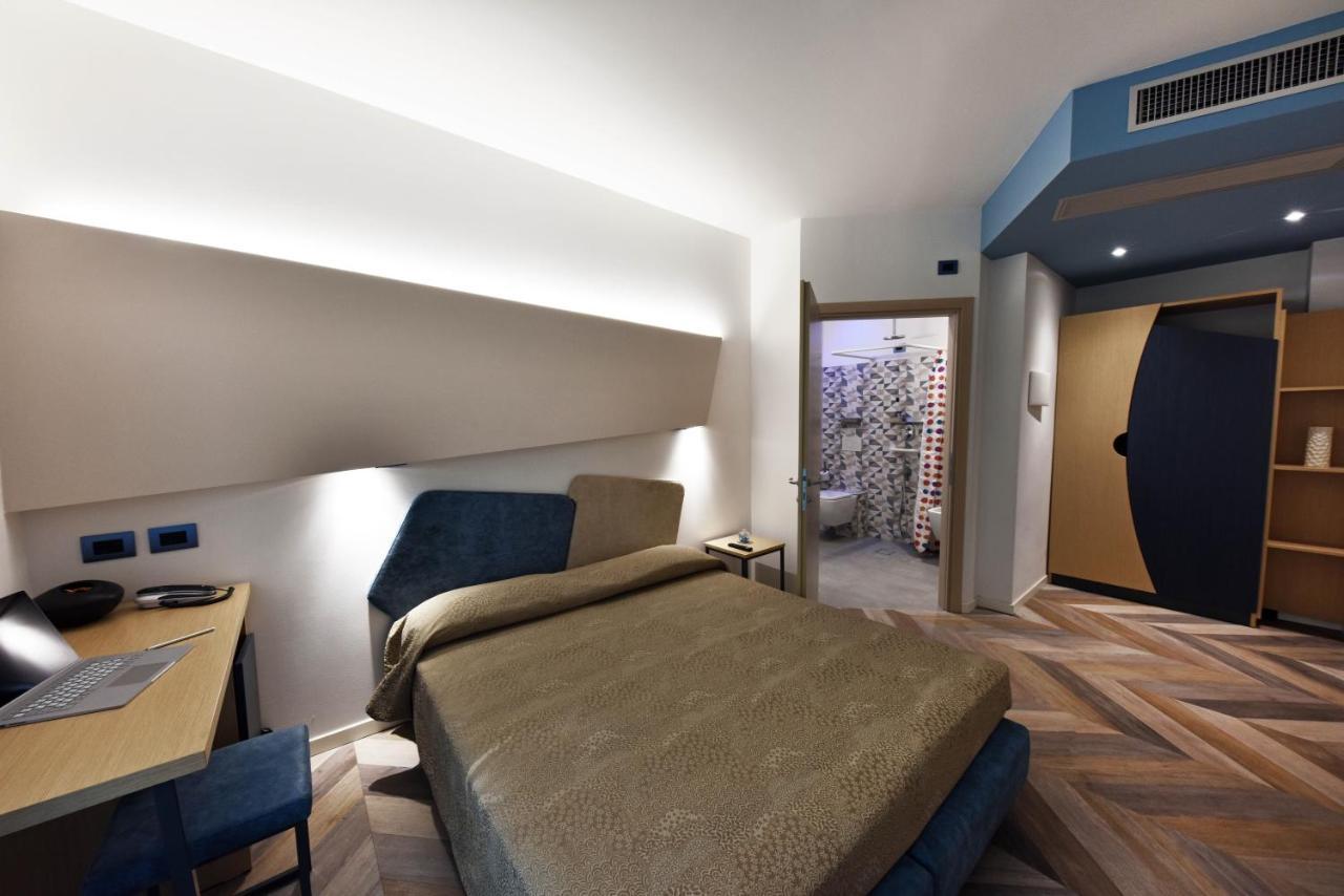 Color Hotel Ρίμινι Εξωτερικό φωτογραφία