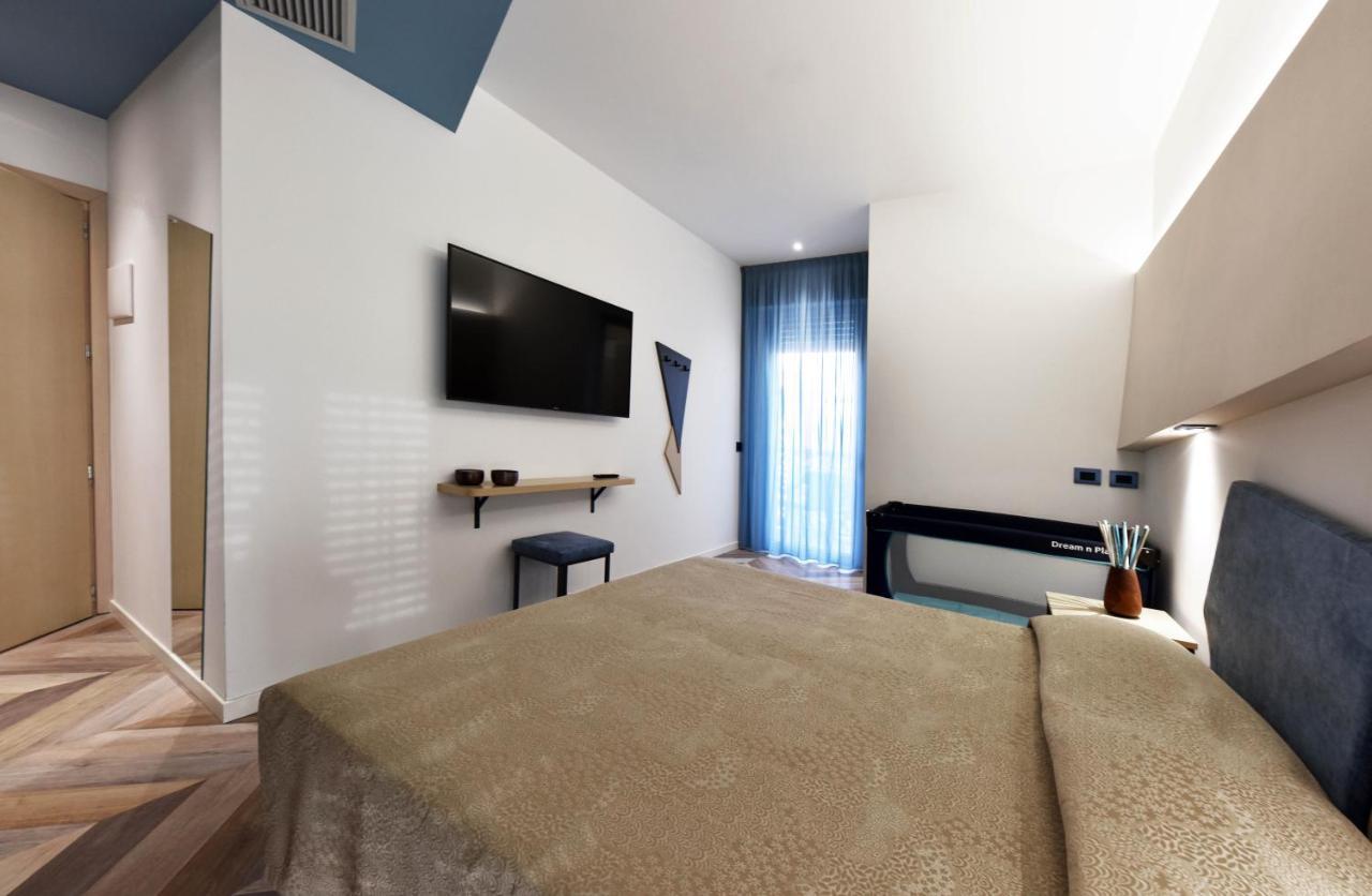 Color Hotel Ρίμινι Εξωτερικό φωτογραφία