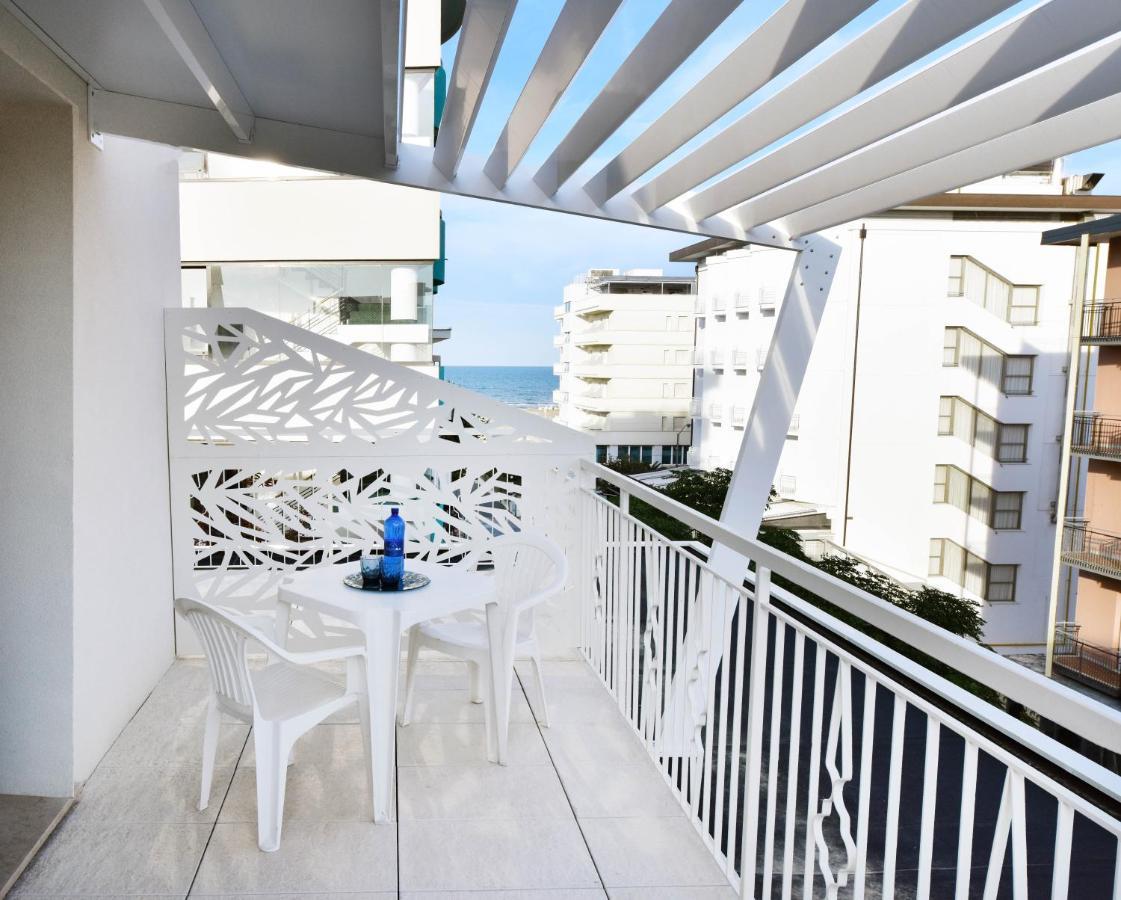 Color Hotel Ρίμινι Εξωτερικό φωτογραφία