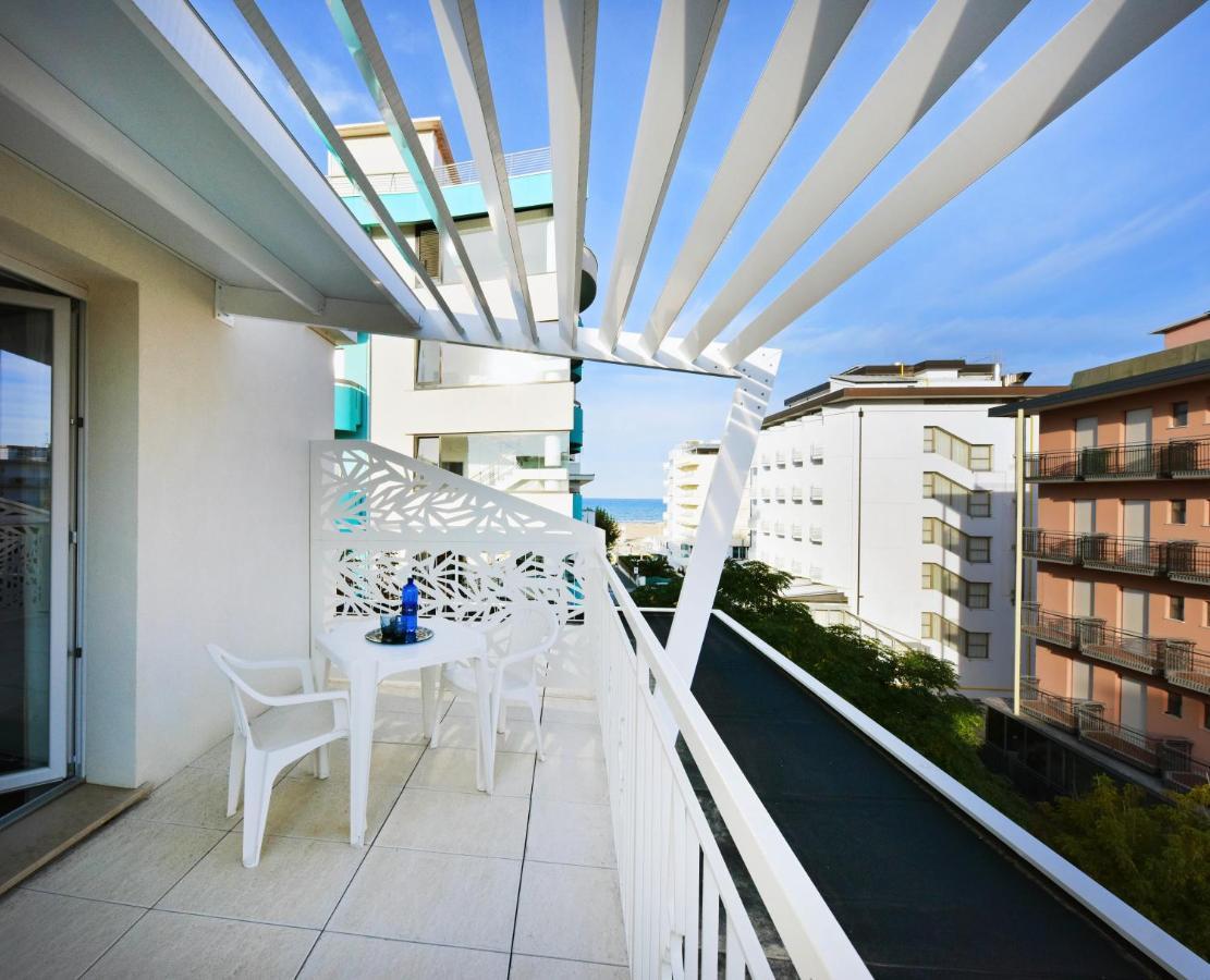 Color Hotel Ρίμινι Εξωτερικό φωτογραφία