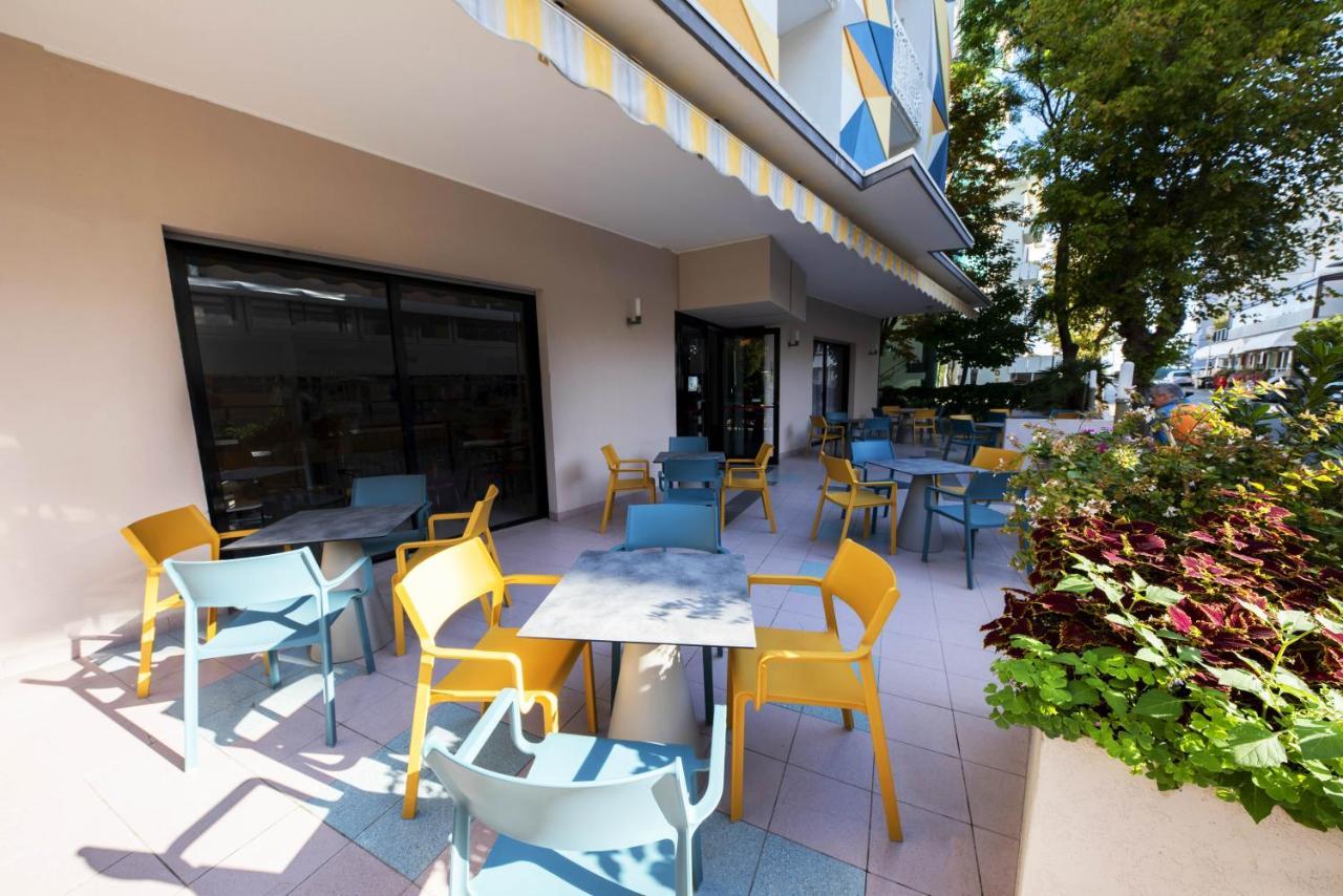 Color Hotel Ρίμινι Εξωτερικό φωτογραφία